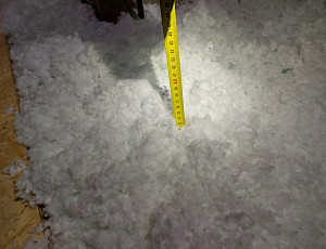 Zateplení stropu bungalovu pomocí foukané izolace